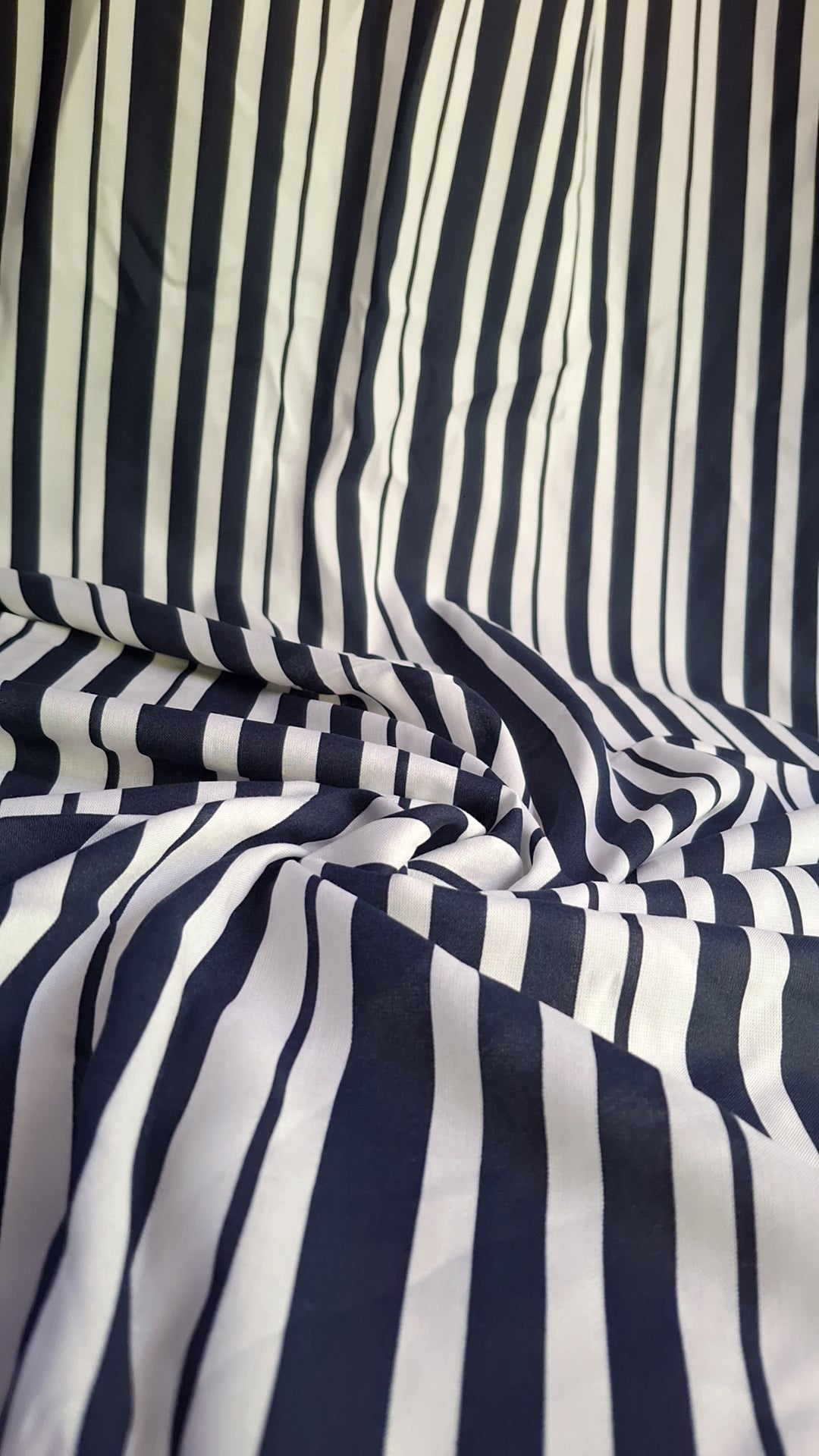 Fabric: Cotton poly blend