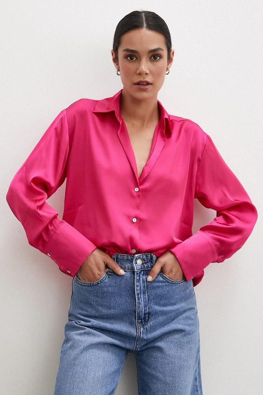 🧵 Fabric: Premium Satin Touch Shirt. 🎨 Color: hot pink